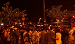 Hàng chục người nhái lặn mò tìm thi thể nam thanh niên nhảy cầu trong đêm